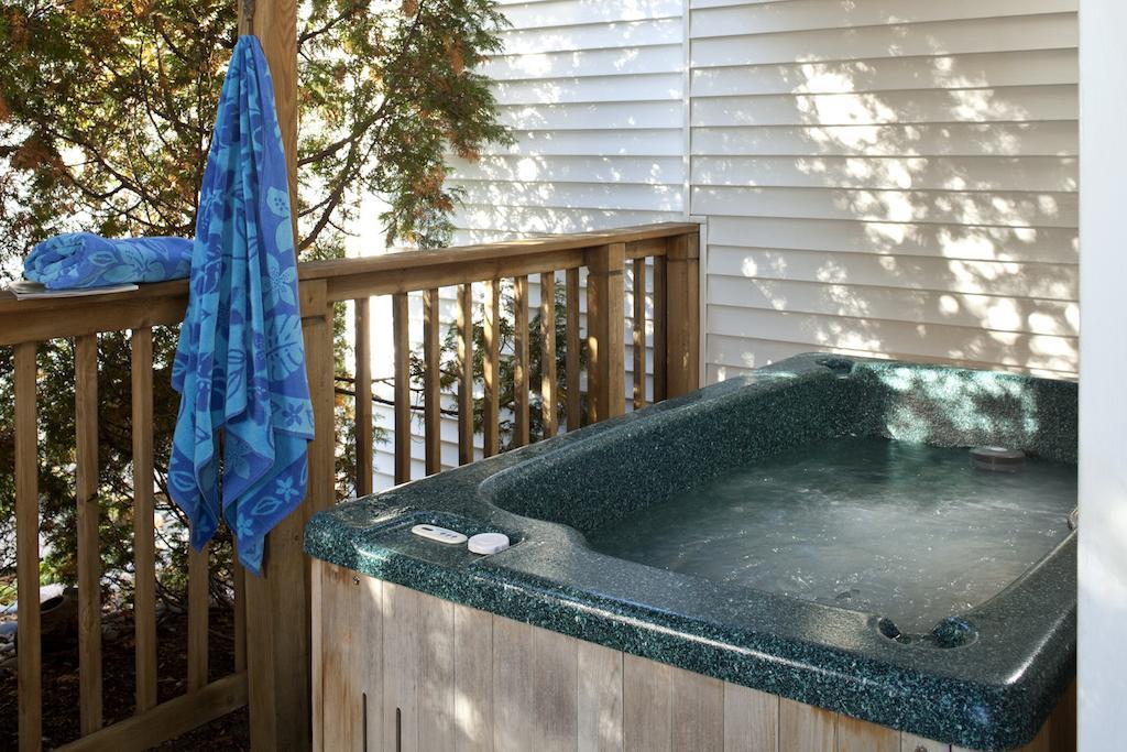 Huron House Bed & Breakfast Oscoda Dış mekan fotoğraf