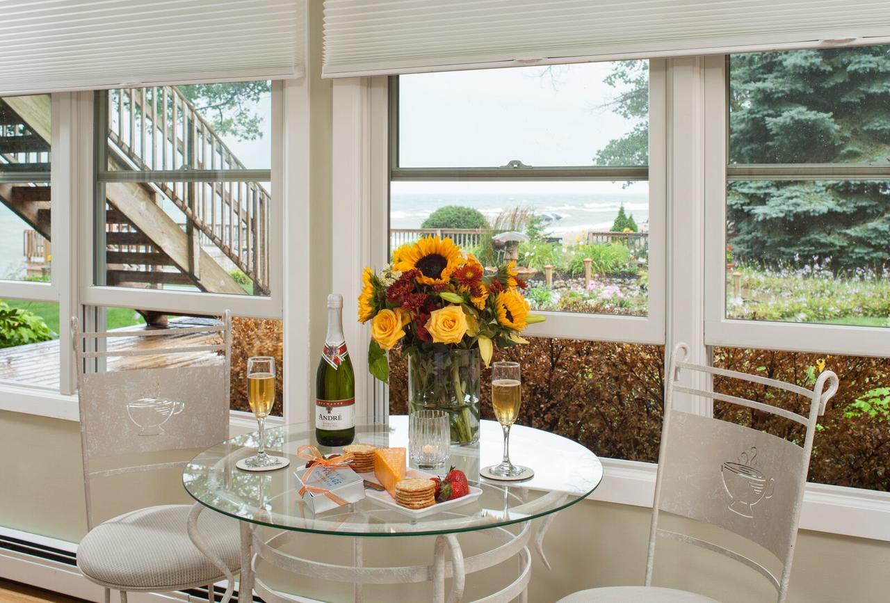 Huron House Bed & Breakfast Oscoda Dış mekan fotoğraf
